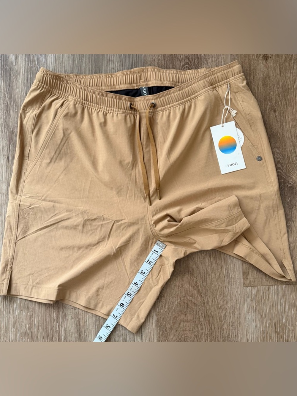 Vuori HardKore Short Lined 7" Burlap Sz Large V3072 Athletic NWT - Picture 6 of 6